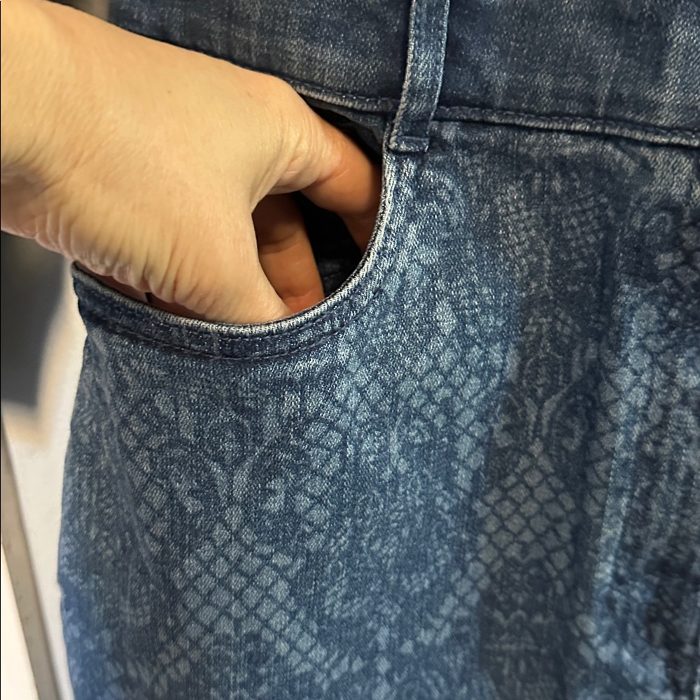 NWT VENUS Lace Print Denim Mini - Picture 5 of 5
